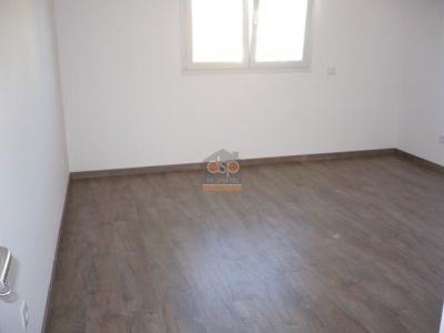 Aluga-se moradia T3 ao ano em Salir de Matos