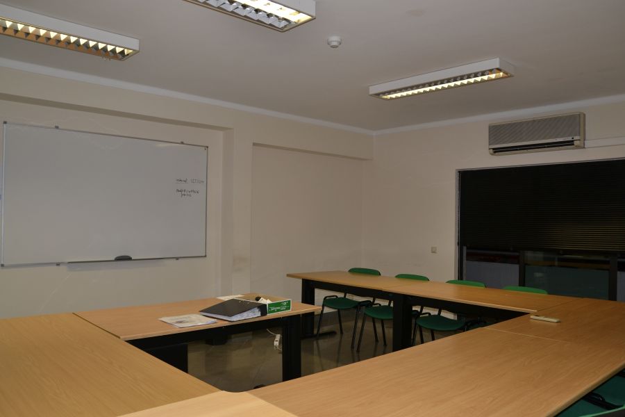 Salas de formação para aluguer em Faro - 5€/hora