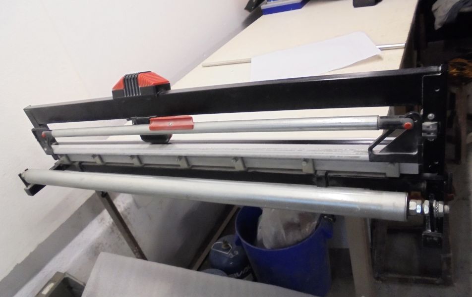 Ghilhotina de Balcão para espuma de PE