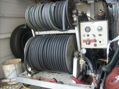 Alta Pressão - Limpa Chaminés - Desentupimentos - Desinfestação