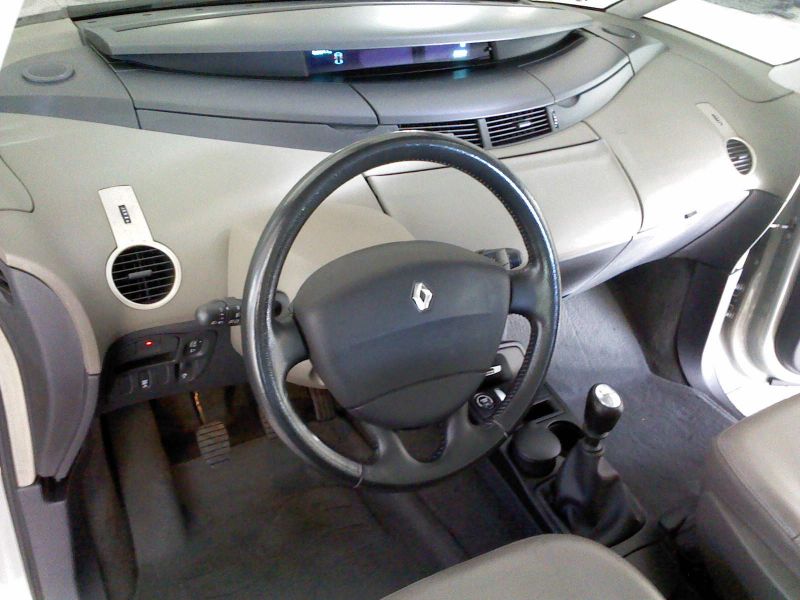 Renault Espace IV Expression 2.2 DCI 150 CV