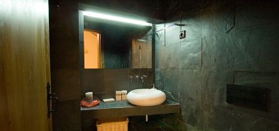 Casa da Nascente, T2 para férias com jacuzzi e piscina