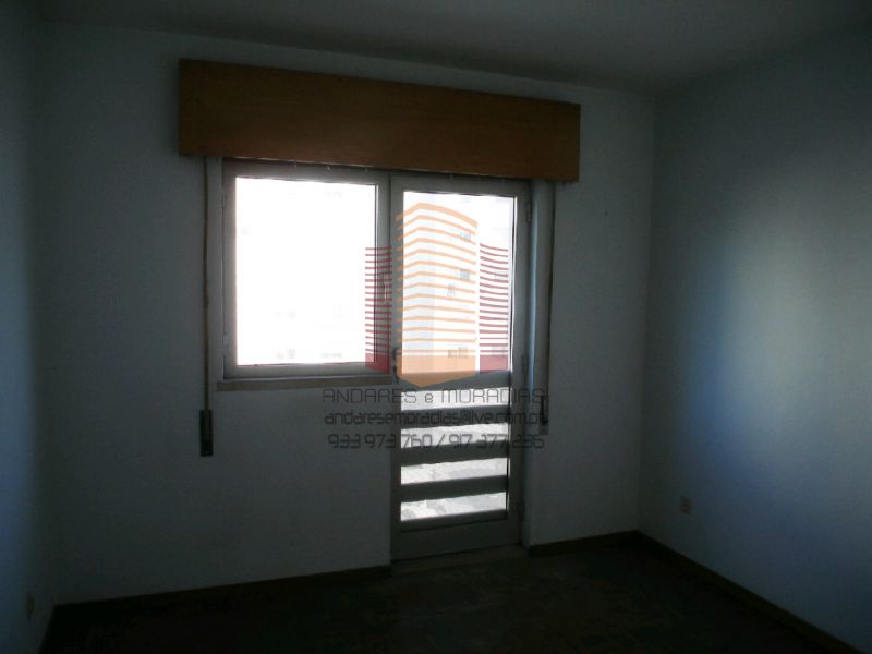 [1223F] T2 + arrumo – edifício renovado – Vila d’éste