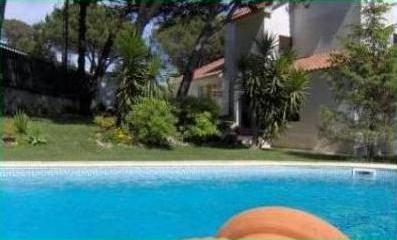 SESIMBRA - Apartamentos T1 ou T3 - Piscina e jardim!