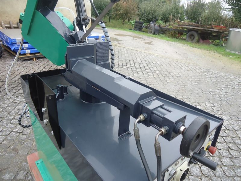 Serrote de Fita Mecanico Usado com Descida Automatica e Aperto hidraulico - 4250€