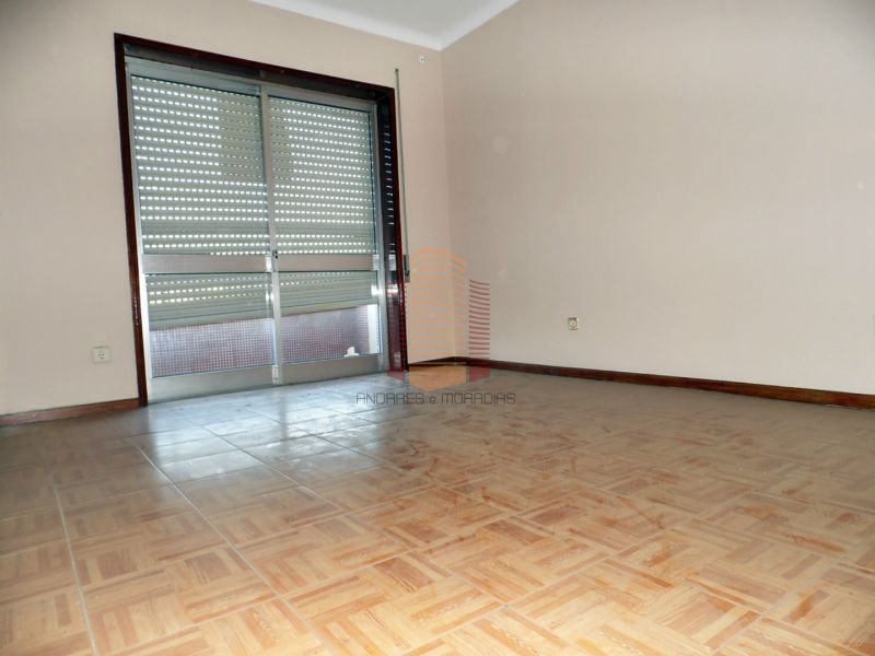 [1187F] T2 c/clugar de garagem – Retoma bancária