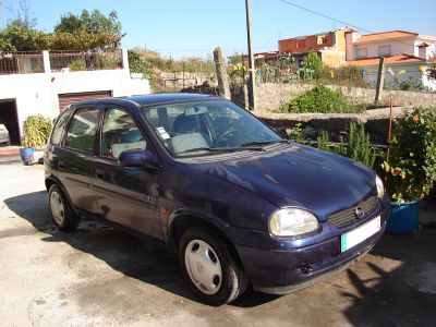 Vendo Opel Corsa B ECO 1000cc 12v, gasolina,5 lugares
