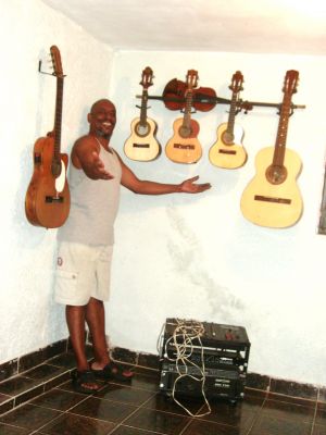 Aulas de Cavaquinho, Banjo & Violão Via Internet 2011