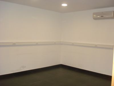 Arrenda-se Casa Nova para Escritórios / Empresas 