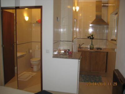 Alugo apartamento T-0 a 300 metros do mar e 100 metros da Lagoa de Óbidos