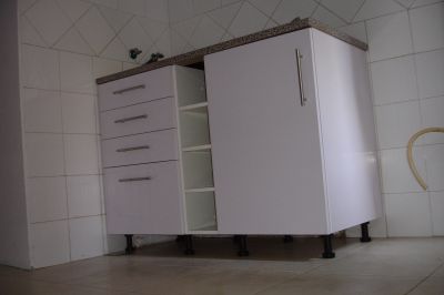 ARRENDA-SE T2 REMODELADO