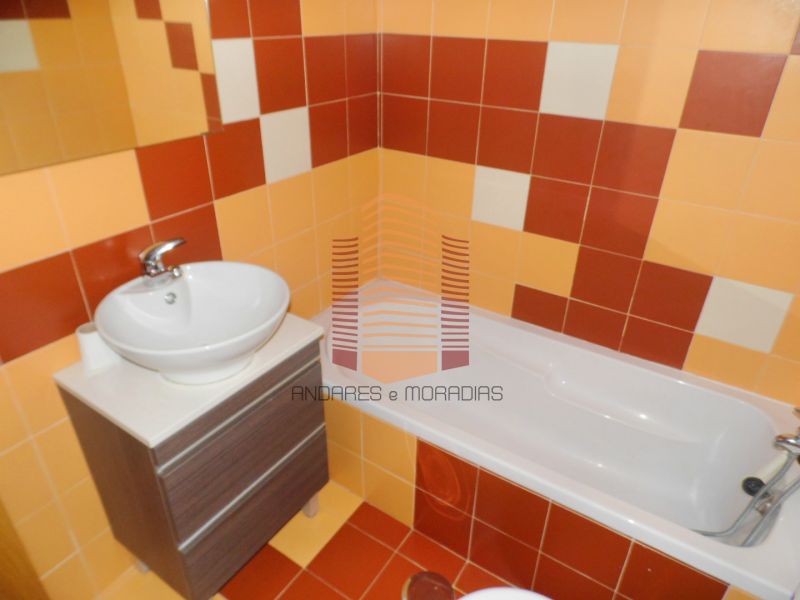 [3994/F] T0 recente em plena AV. Fernão Magalhães.