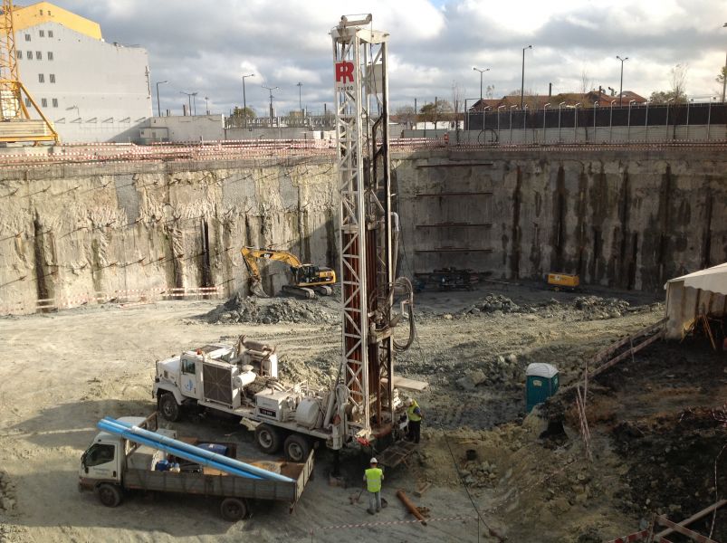 Execuçao de furos e montagem de bombas