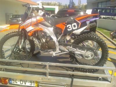 Moto de Cross 250 C.C.