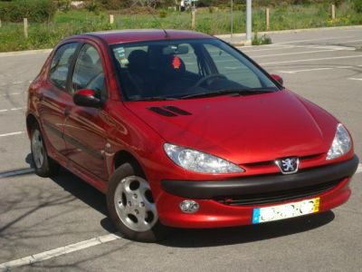 PEUGEOUT 206 