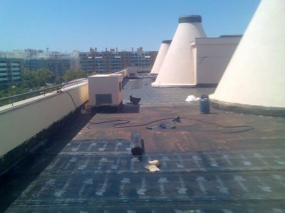 Impermeabilizações, pinturas e remodelações