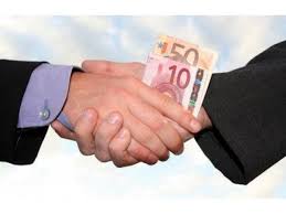 Assistência financeira às pessoas necessitadas