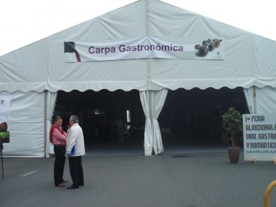 Venda para Portugal de tendas carpas, passadeiras e mesas