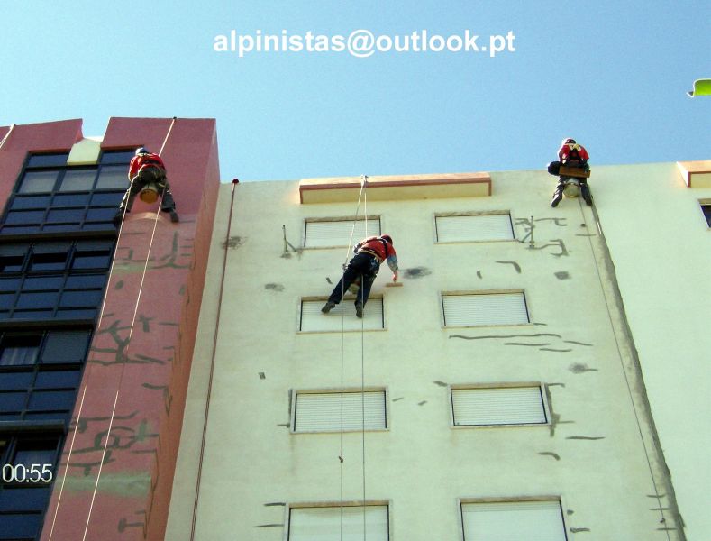 Reparações e pintura de fachadas em rapel