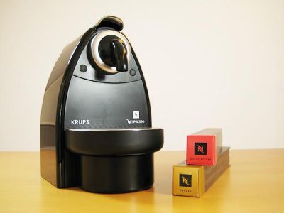 Máquina de Café NESPRESSO