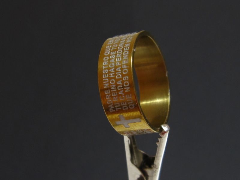 Aliança em aço inox c/ oração da Biblia gravada