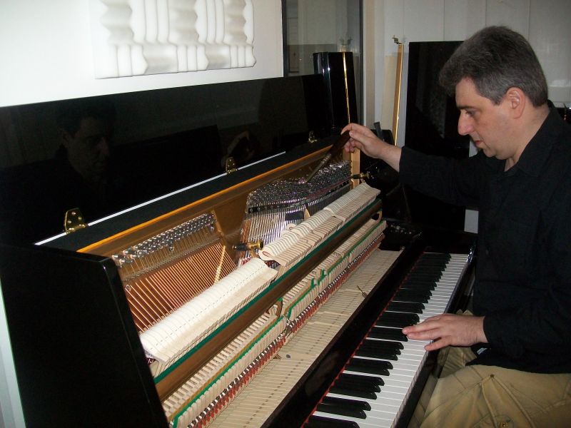 Afinador de Pianos. Lisboa 