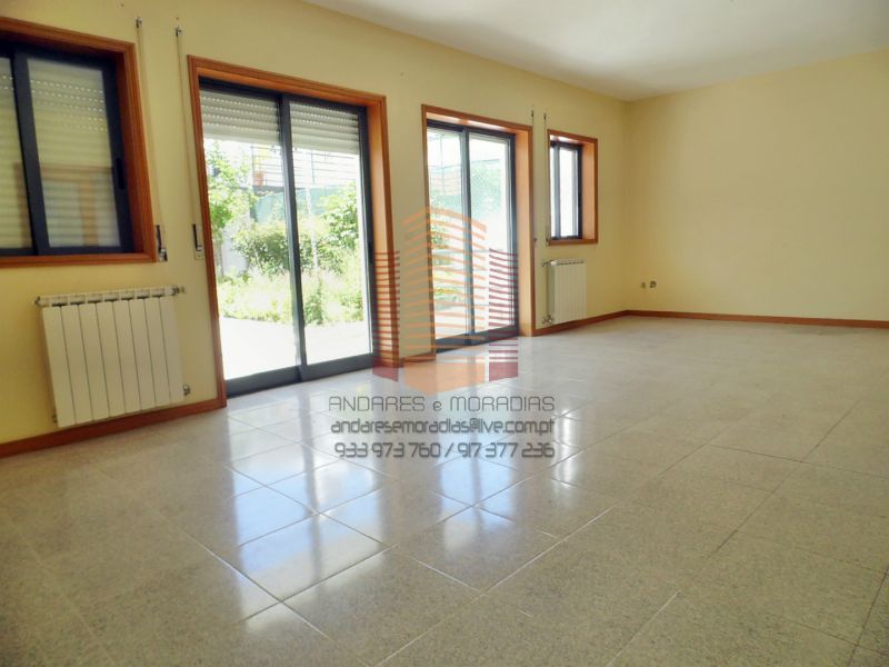 [1233F] Moradia + boa área exterior aos Carvalhos -100% financiada