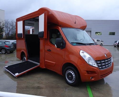 AT.M Horse Trucks - Veiculos para transporte de cavalos