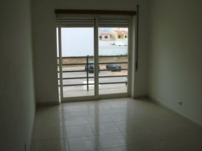 APARTAMENTO T2/ MEX DA CARREGAÇÃO/LAGOA/ REF:1352