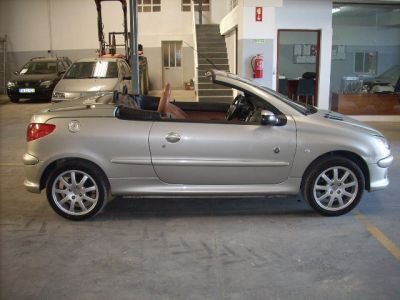 Peugeot 206 cc - Roland Garros - 1.6i - 110cv