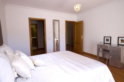 Fabulosa moradia no Condomínio do Murtal