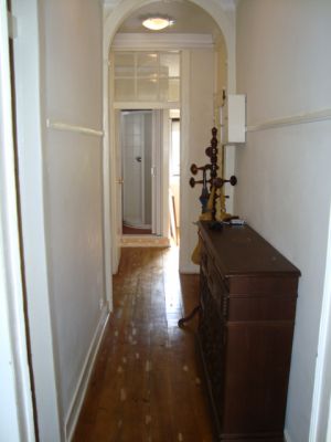 Mobilado e equipado à Praça das Flores