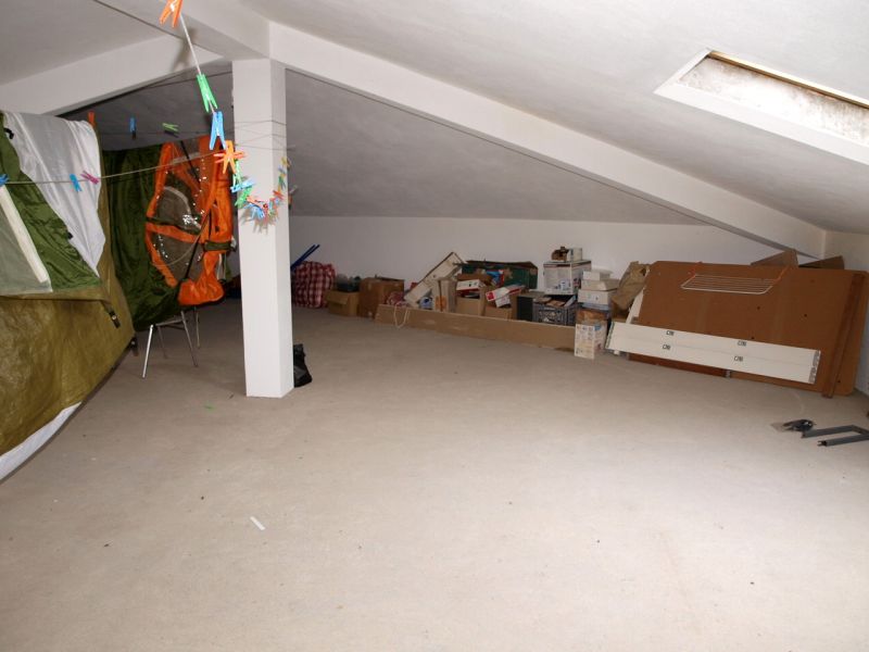 Costa de Prata moradia T3 térrea num lote de 1343M2. Sala de estar e refeições em comum com recupera