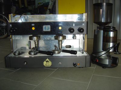 Vendo maquina de café
