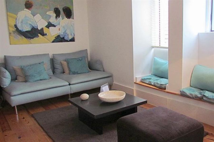 Charmoso apartamento no coração de escadas