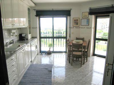 Apartamento T1 + Parqueamento - Massamá Norte