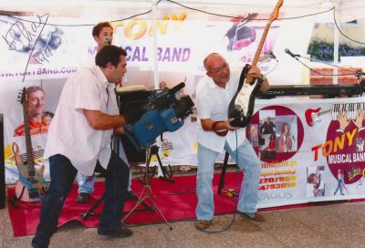 TONY MUSICAL BAND