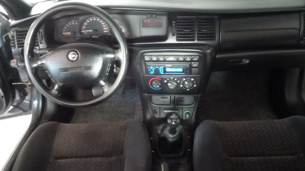 Opel Vectra B CD 1.7 TD 82 CV