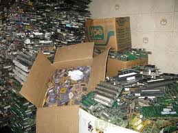 Compro placas informáticas e electrónicas e outras sucatas