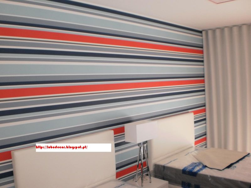 Aplicação de Papel de Parede e Foto-Murais Temáticos, Remodelação e Decoração.