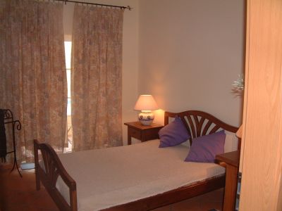 Moradia v2 com piscina a 500m praia