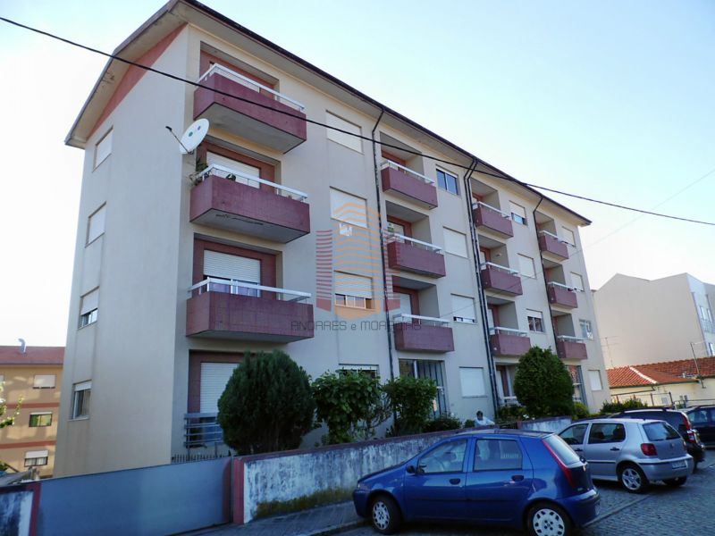 [1187F] T2 c/clugar de garagem – Retoma bancária