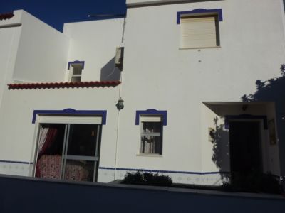 Vende-se Moradia V3 Geminada