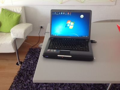 TOSHIBA A300  EM MUITO BOM ESTADO 15  - preço  300 euros