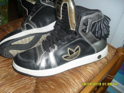 .::Vendo ténis da ADIDAS::. edição limitada 