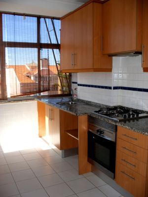 T2 + 1 na Rua do Forno do Tijolo / METRO 