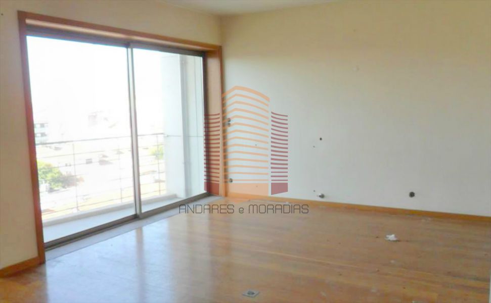 [1189F] T3 duplex á Rotunda da Boavista – retoma bancária