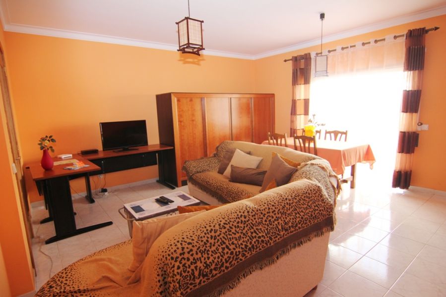 Apartamento T2 mobilado c/ lugar de garagem em Portimão