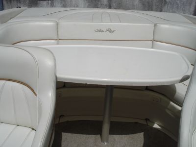 Sea Ray 230