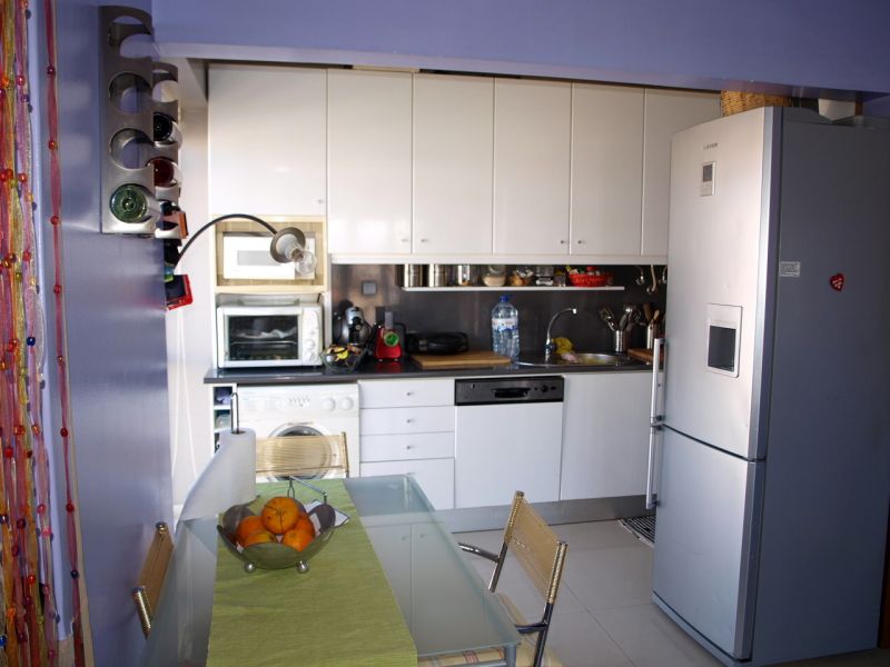 Apartamento em S. Martinho do Porto. Com parqueamento na cave. A 600 metros da praia.  Com cozinha e